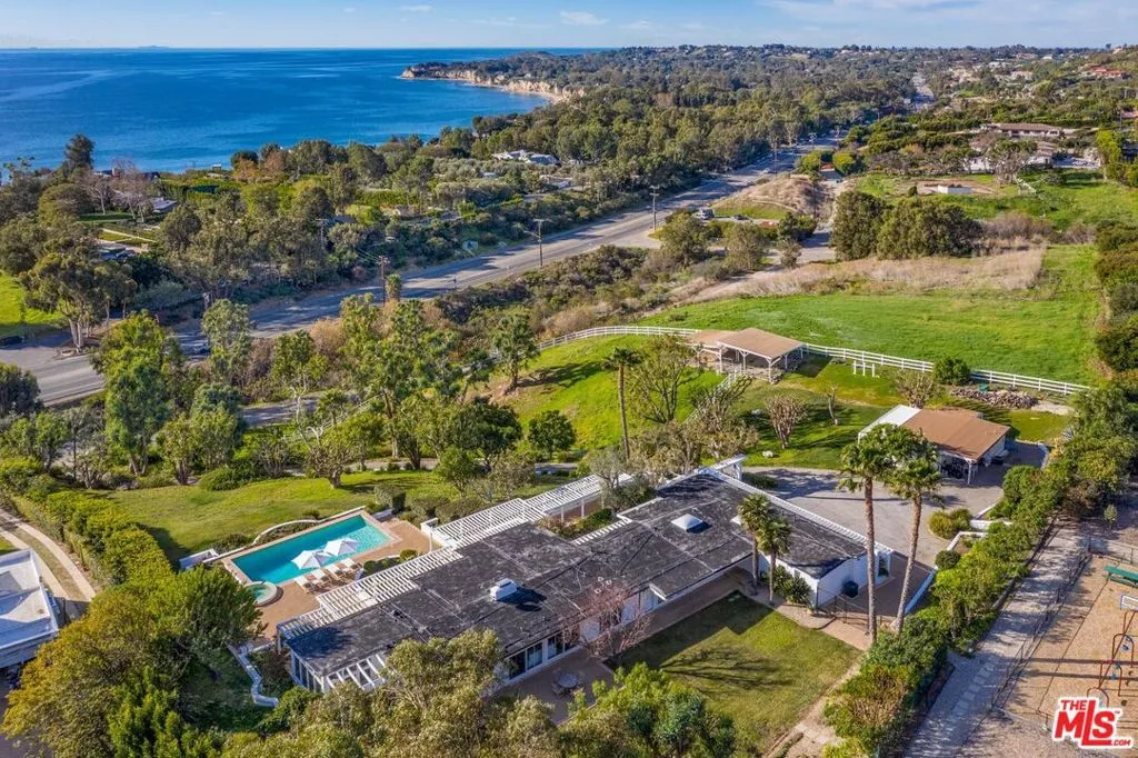 27727 Pacific Coast Highway, Malibu, California 90265 home-pic-1