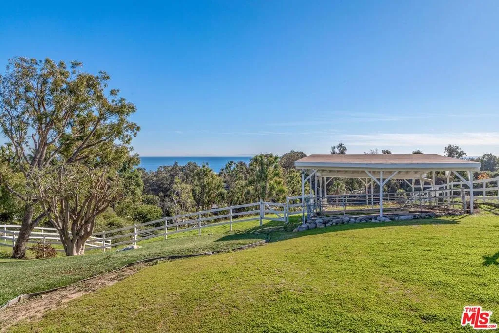 27727 Pacific Coast Highway, Malibu, California 90265 home-pic-15