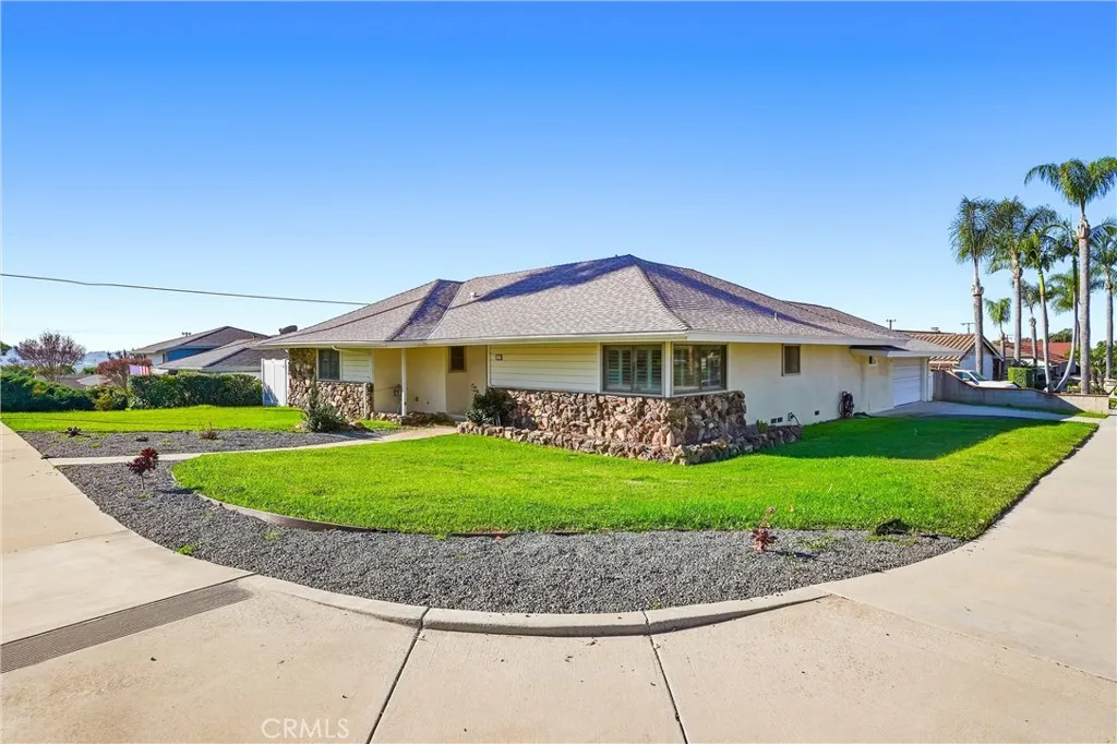 1231 Sunbird, La Habra Heights, California 90631 home-pic-43