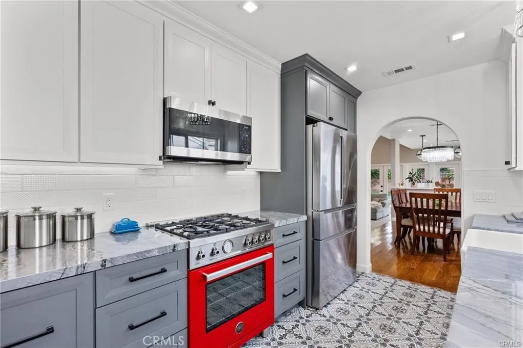 1903 N Screenland, Burbank, California 91505 home-pic-7