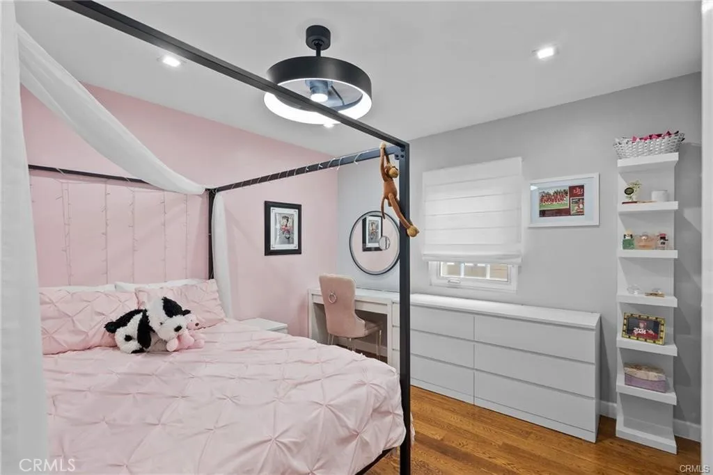 1903 N Screenland, Burbank, California 91505 home-pic-18