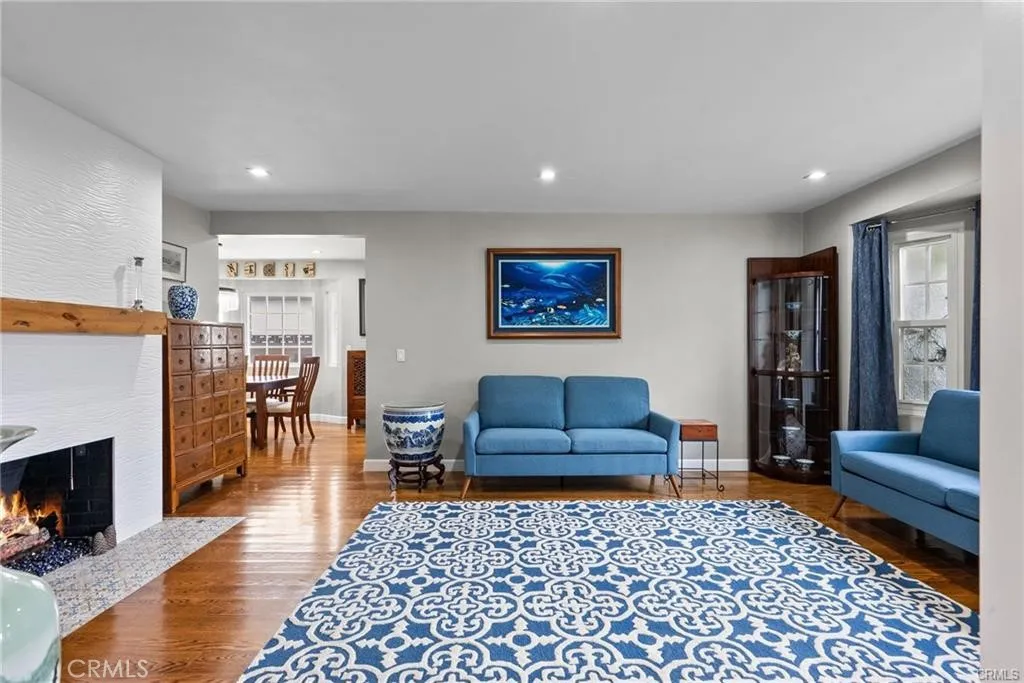 1903 N Screenland, Burbank, California 91505 home-pic-4