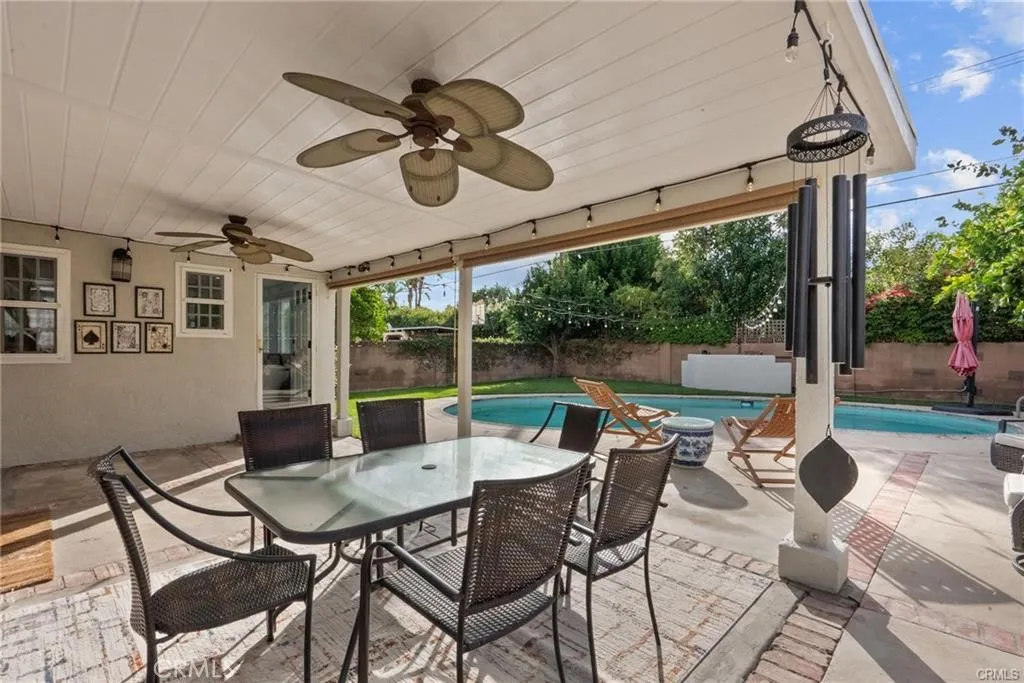 1903 N Screenland, Burbank, California 91505 home-pic-23
