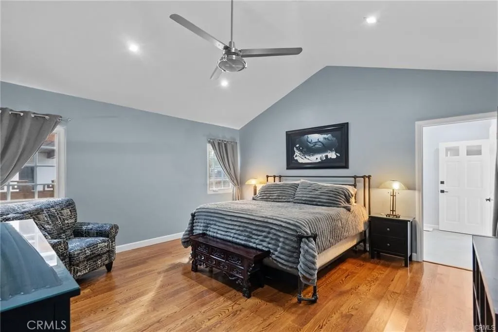 1903 N Screenland, Burbank, California 91505 home-pic-12