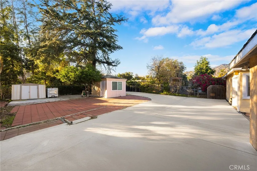 731 S Michillinda Avenue, Pasadena, California 91107 home-pic-43