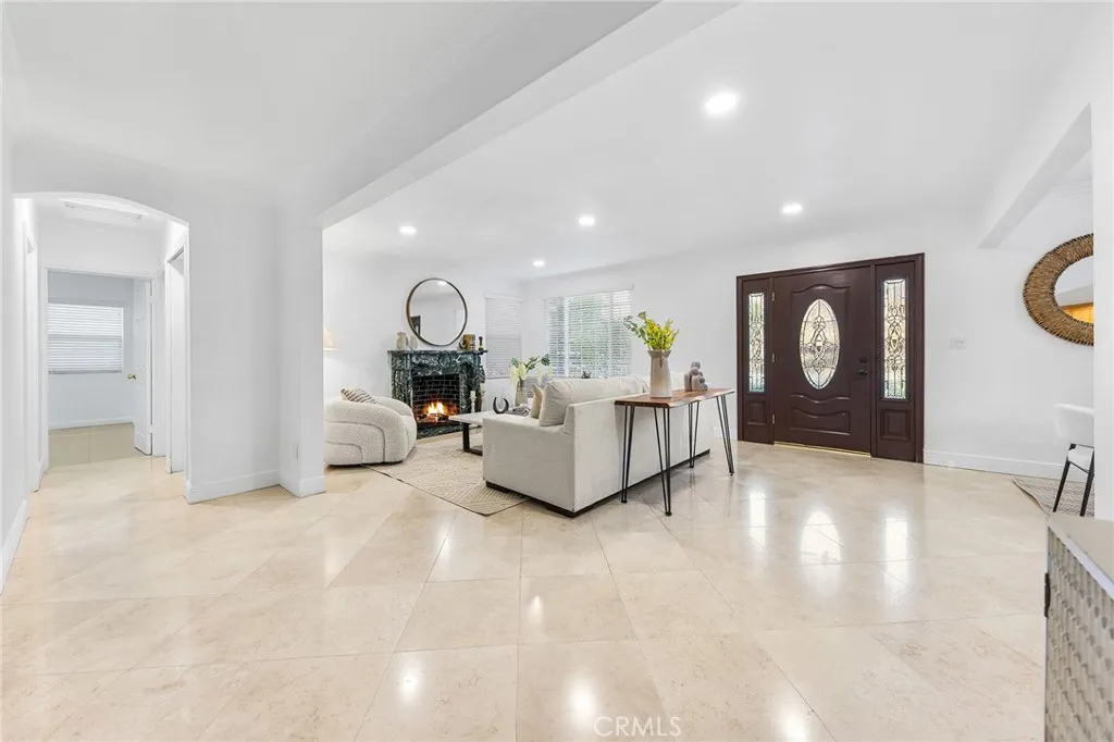 731 S Michillinda Avenue, Pasadena, California 91107 home-pic-8