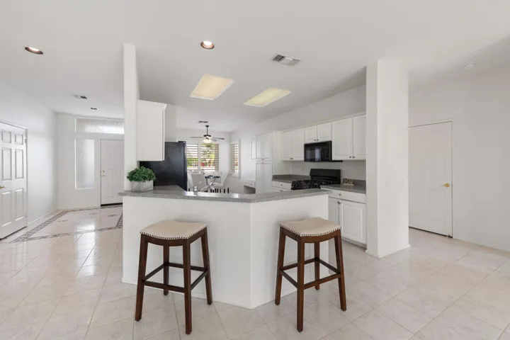 78731 Platinum MLS-14