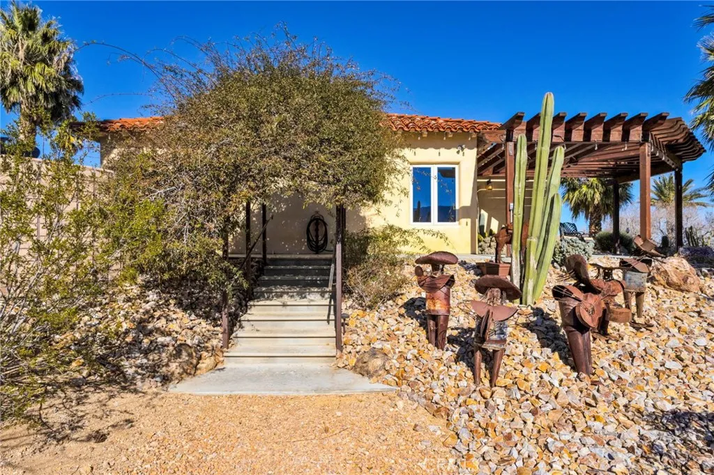 31024 Rabbit Springs Road, Lucerne Valley, California 92356 home-pic-67