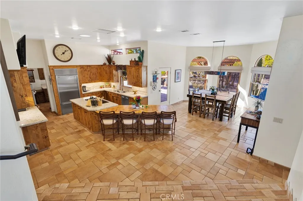 31024 Rabbit Springs Road, Lucerne Valley, California 92356 home-pic-12