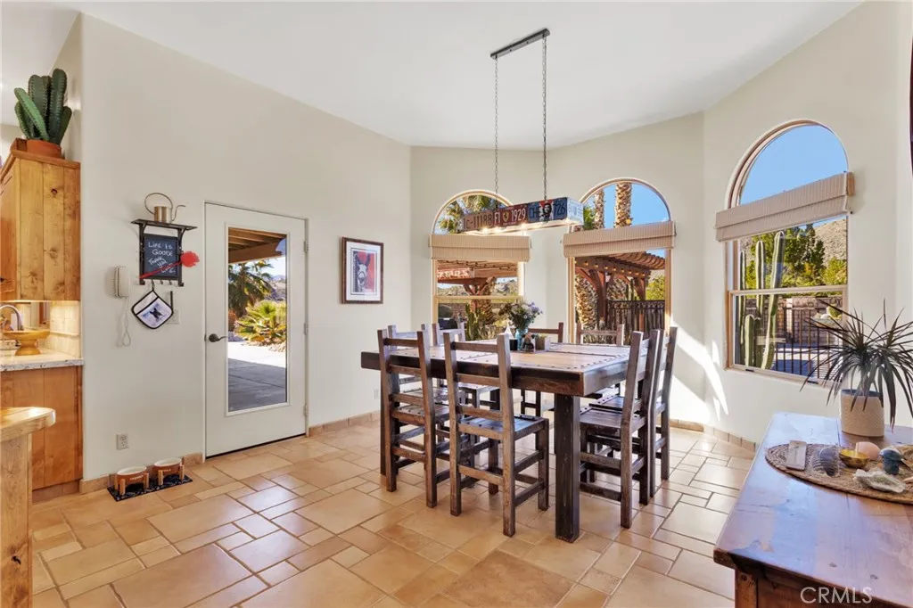 31024 Rabbit Springs Road, Lucerne Valley, California 92356 home-pic-19