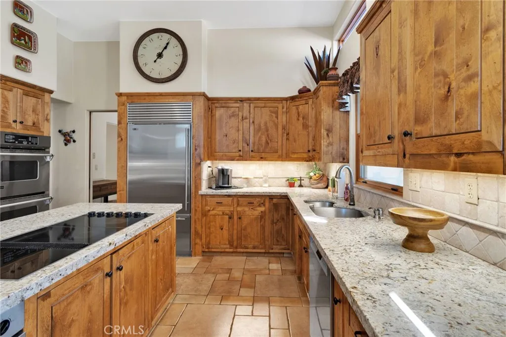 31024 Rabbit Springs Road, Lucerne Valley, California 92356 home-pic-13