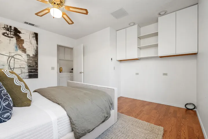 24_11978969_185677_185677-EI-124