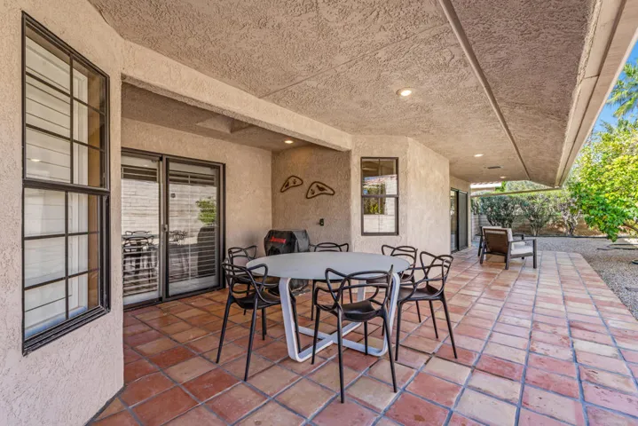 32_11978977_185677_185677-EI-132