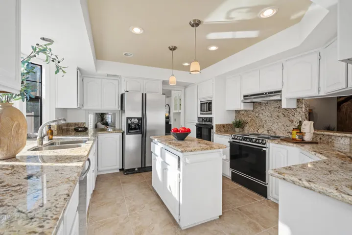 16_11978961_185677_185677-EI-116