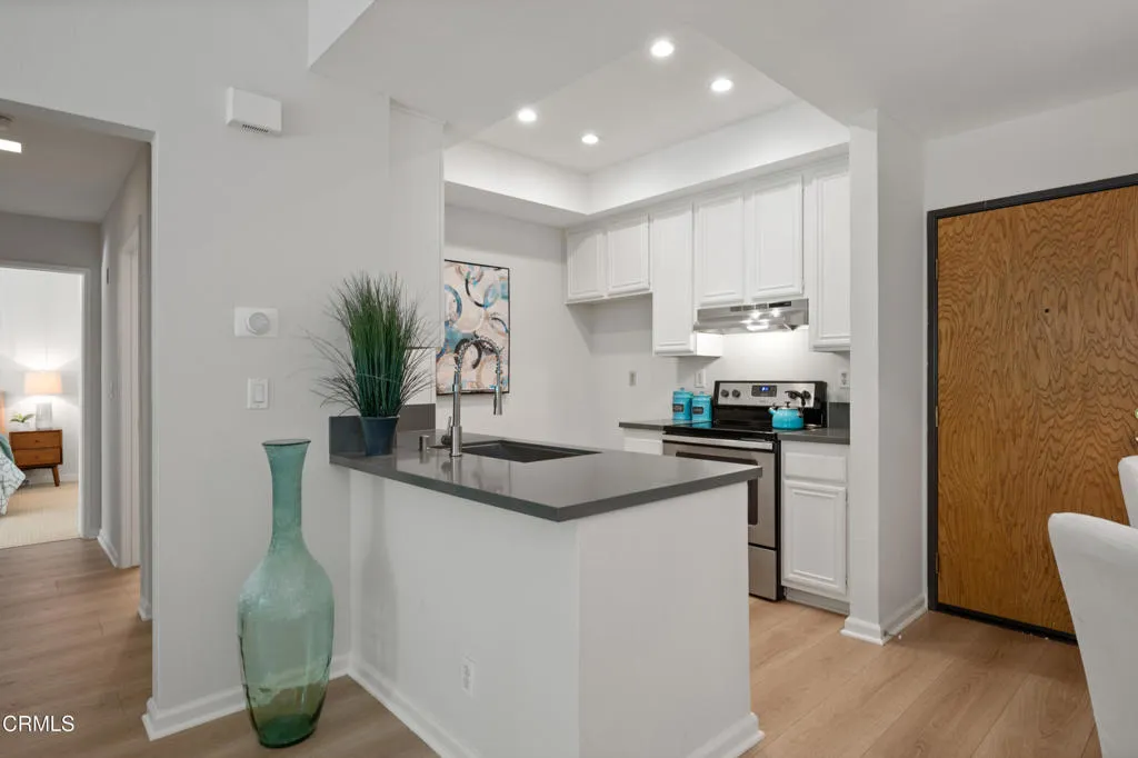 4200 Via Arbolada 207, Los Angeles, California 90042 home-pic-9
