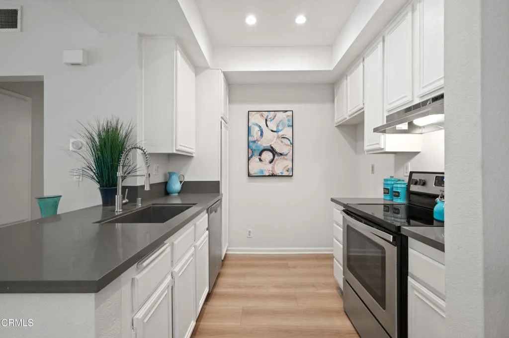 4200 Via Arbolada 207, Los Angeles, California 90042 home-pic-10