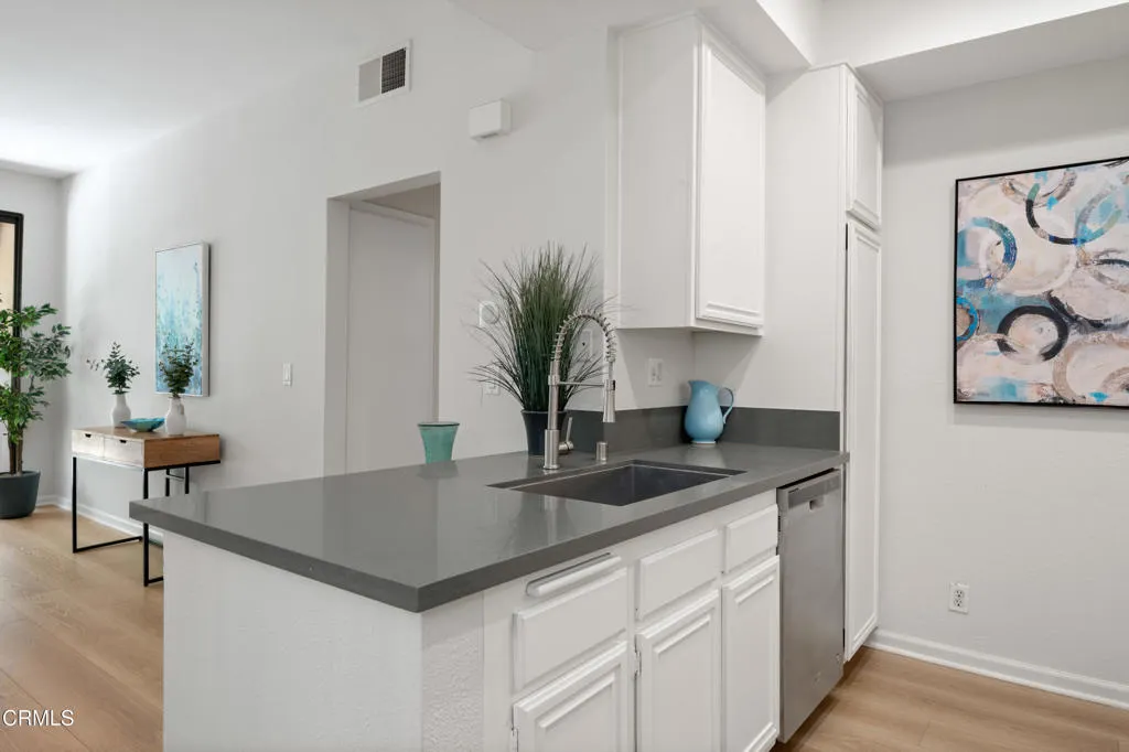 4200 Via Arbolada 207, Los Angeles, California 90042 home-pic-11