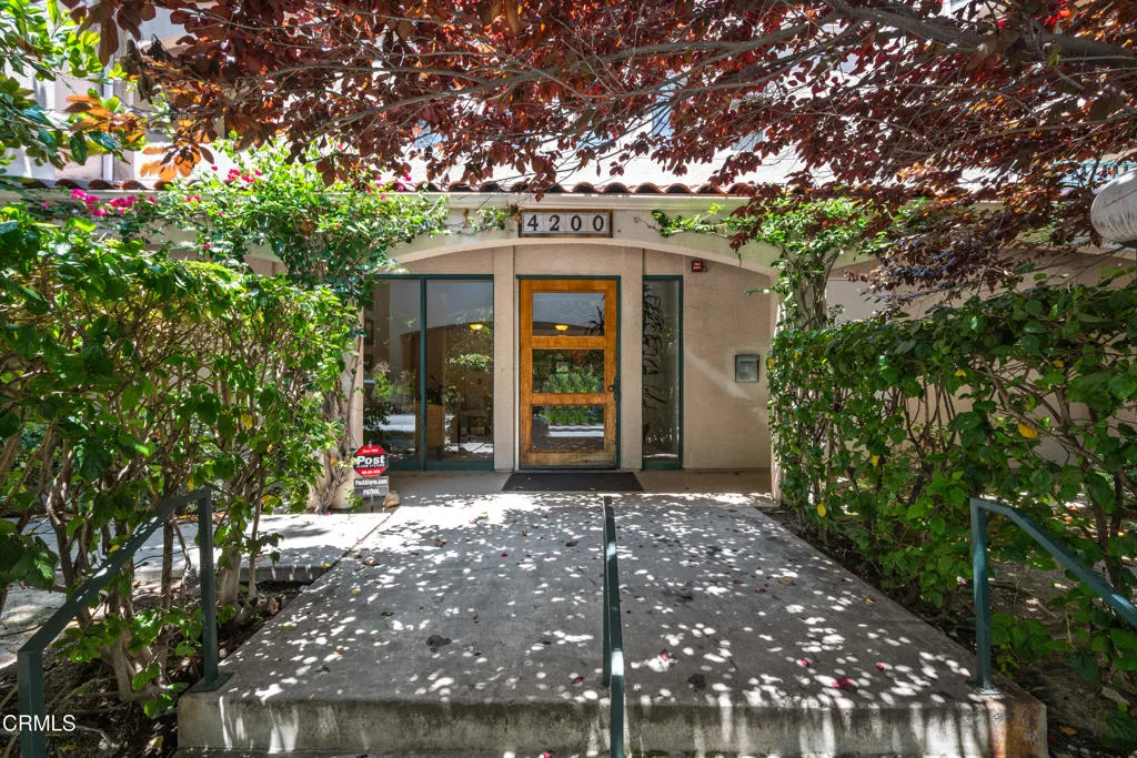 4200 Via Arbolada 207, Los Angeles, California 90042 home-pic-4
