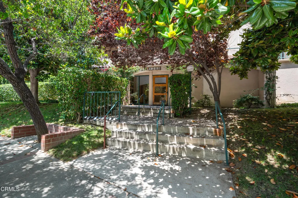 4200 Via Arbolada 207, Los Angeles, California 90042 home-pic-2