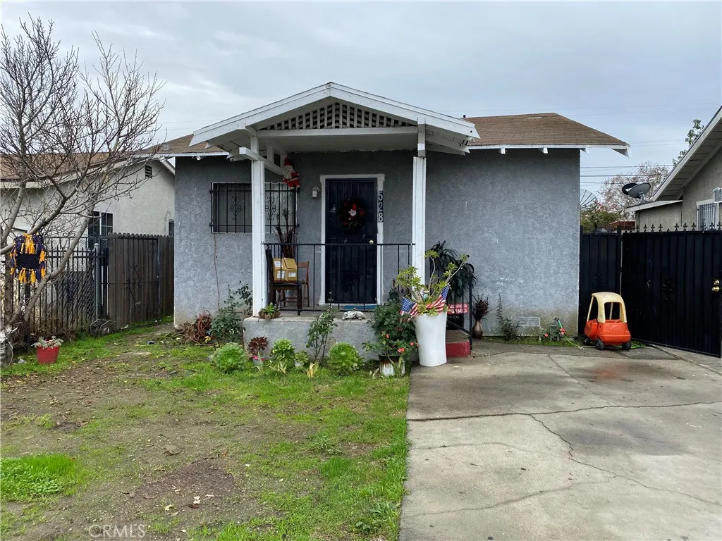 528 W 107th, Los Angeles, California 90044 home-pic-1