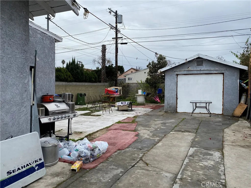 528 W 107th, Los Angeles, California 90044 home-pic-4