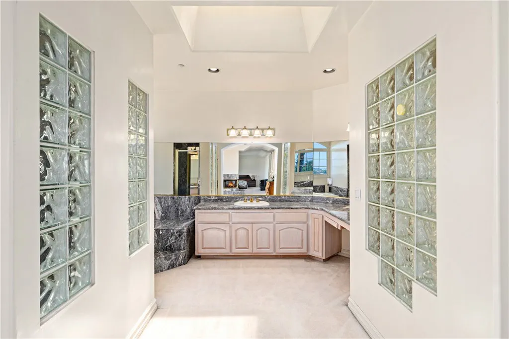 25191 Rockridge Road, Laguna Hills, California 92653 home-pic-18