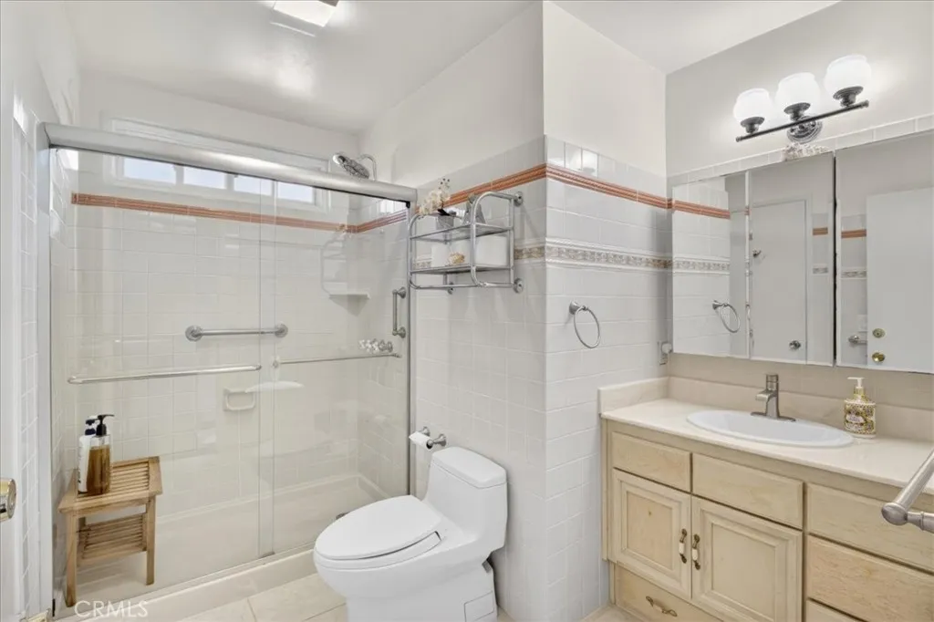 1241 Flintlock Rd, Diamond Bar, California 91765 home-pic-32