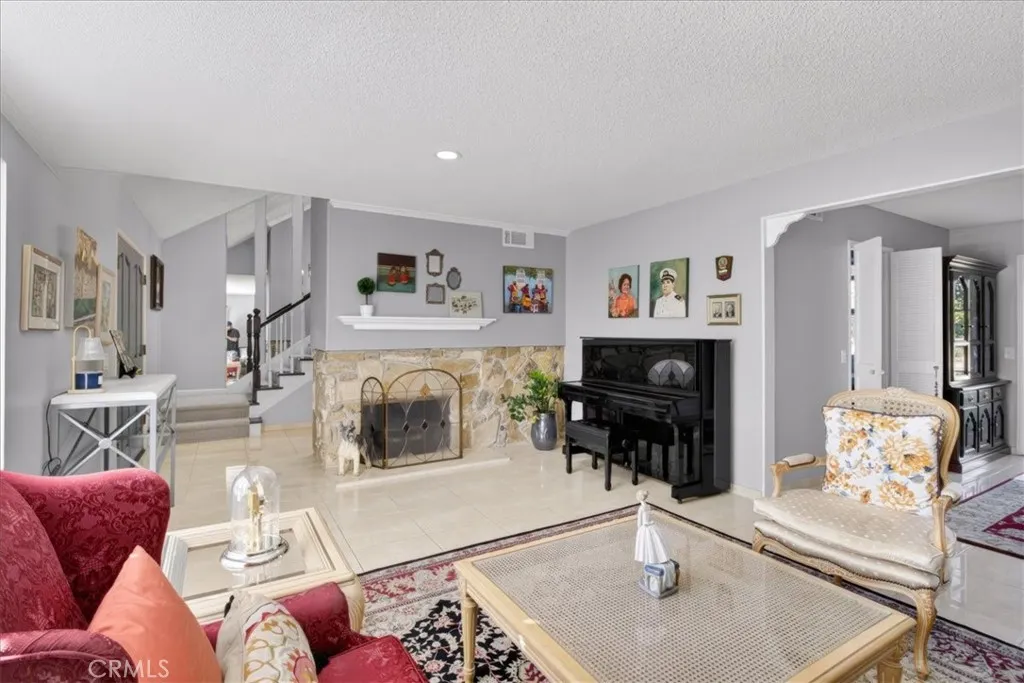 1241 Flintlock Rd, Diamond Bar, California 91765 home-pic-10