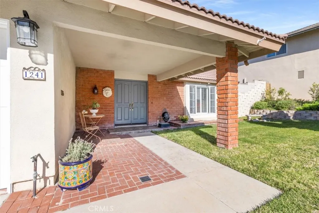 1241 Flintlock Rd, Diamond Bar, California 91765 home-pic-5