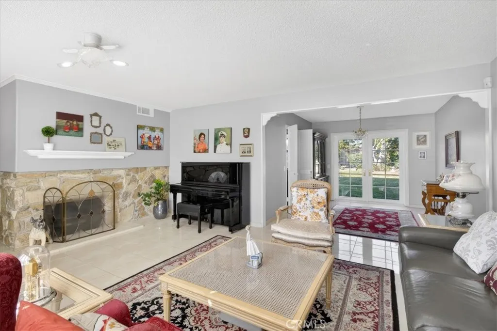 1241 Flintlock Rd, Diamond Bar, California 91765 home-pic-9