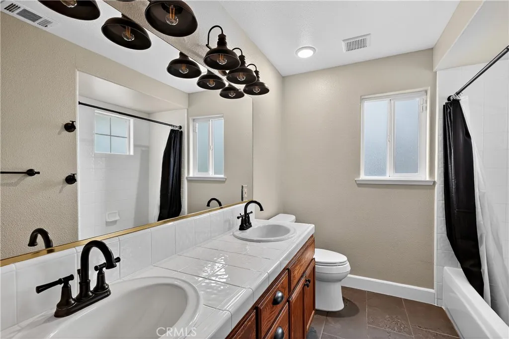724 Robin Drive, Merced, California 95340 home-pic-43