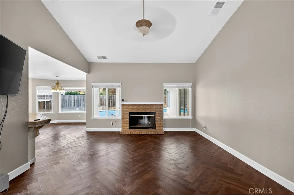 724 Robin Drive, Merced, California 95340 home-pic-8