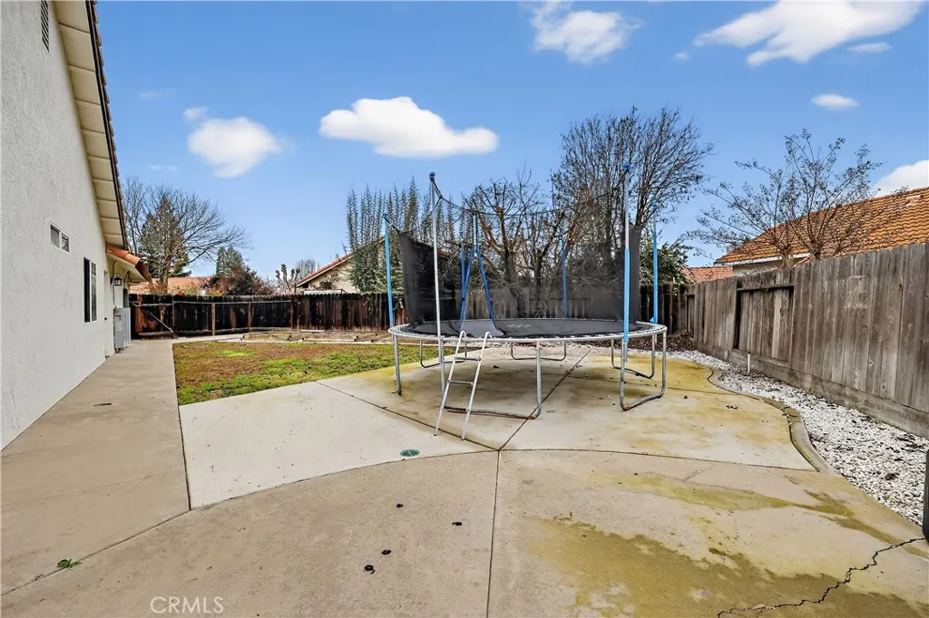 724 Robin Drive, Merced, California 95340 home-pic-63
