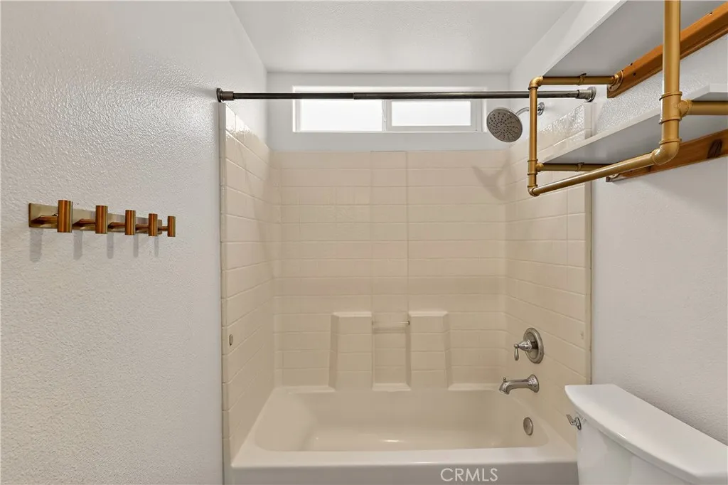 724 Robin Drive, Merced, California 95340 home-pic-28
