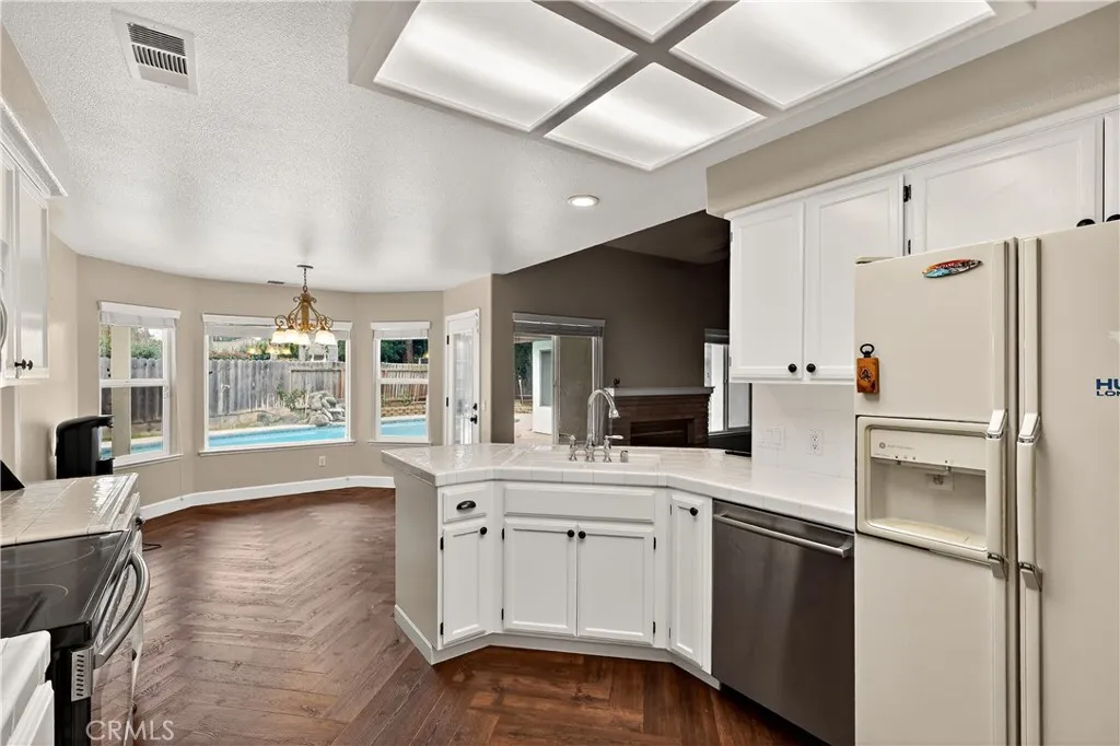 724 Robin Drive, Merced, California 95340 home-pic-17