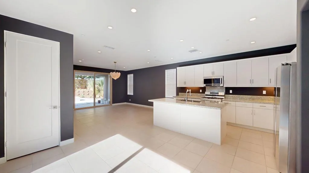 35887 Mccarthy Street, Palm Desert, California 92211 home-pic-17