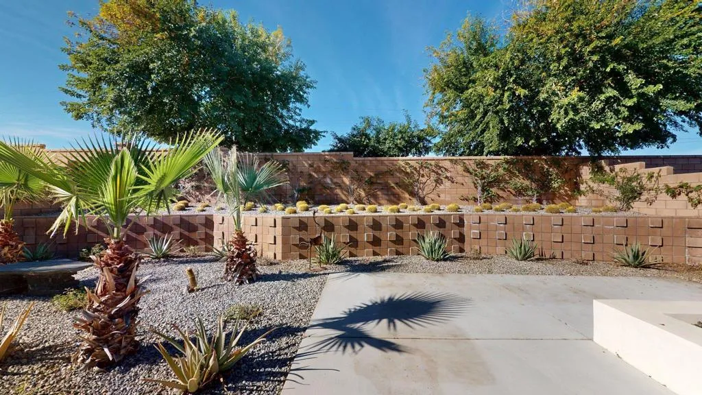 35887 Mccarthy Street, Palm Desert, California 92211 home-pic-42