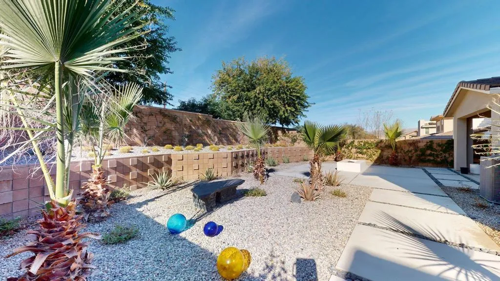 35887 Mccarthy Street, Palm Desert, California 92211 home-pic-44