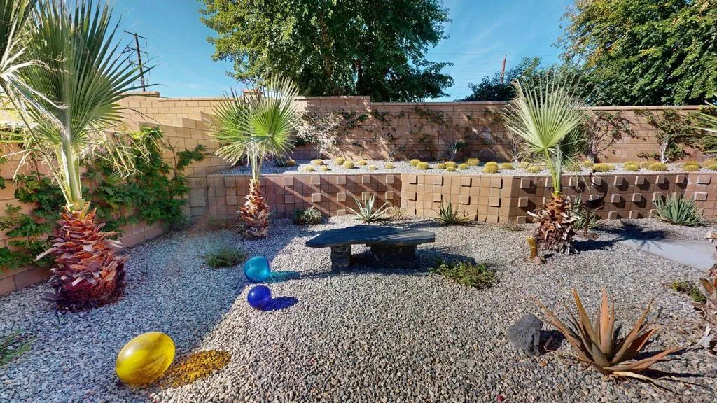 35887 Mccarthy Street, Palm Desert, California 92211 home-pic-45