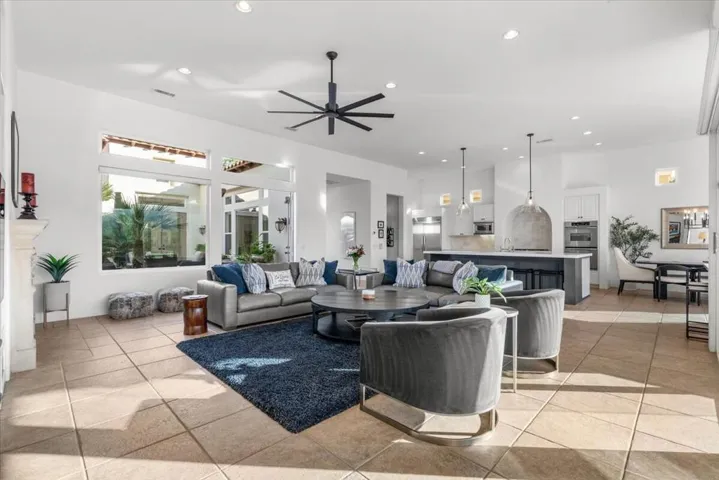 11-55855 Turnberry Way-37