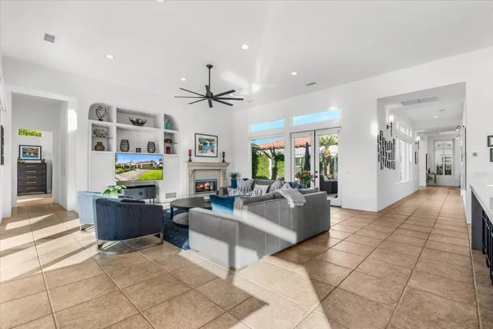 09-55855 Turnberry Way-38