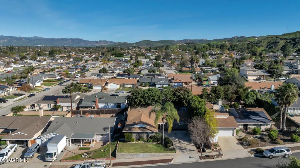 896 Moffatt Circle, Simi Valley, California 93065 home-pic-48