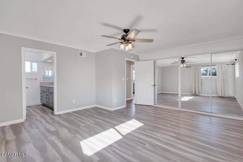 896 Moffatt Circle, Simi Valley, California 93065 home-pic-10