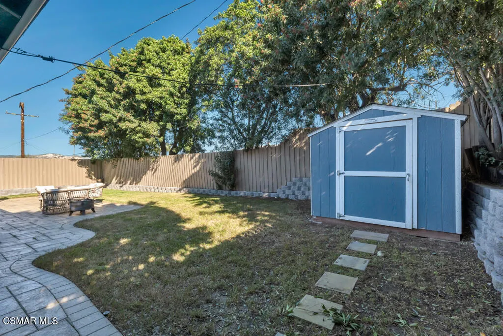 896 Moffatt Circle, Simi Valley, California 93065 home-pic-44