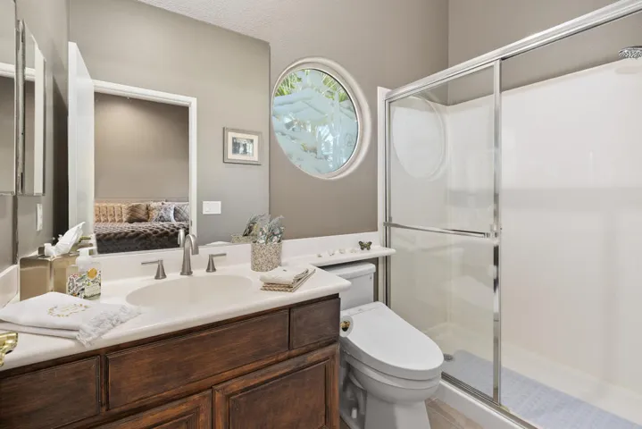 31_11976660_185505_185505-EI-131