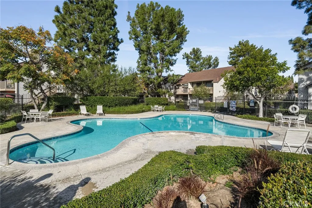 10571 Lakeside Drive S D, Garden Grove, California 92840 home-pic-19