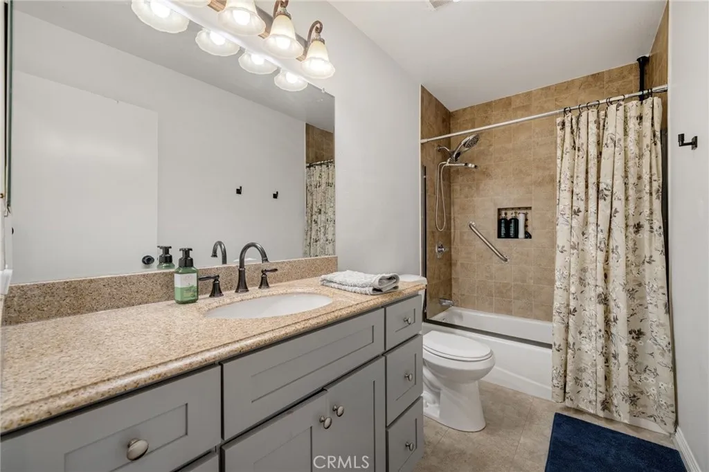 10571 Lakeside Drive S D, Garden Grove, California 92840 home-pic-12