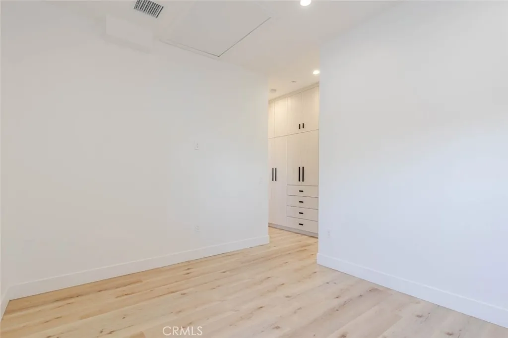432 W Garfield Avenue, Glendale, California 91204 home-pic-56