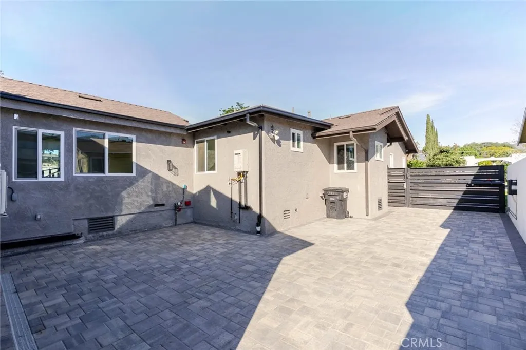 432 W Garfield Avenue, Glendale, California 91204 home-pic-25