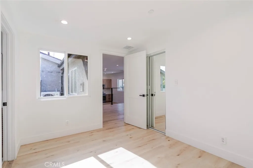 432 W Garfield Avenue, Glendale, California 91204 home-pic-49
